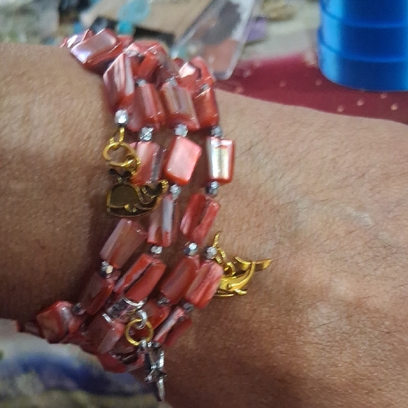 Elegant Pink Beaded Jewelry Set - Picture 11 of 13